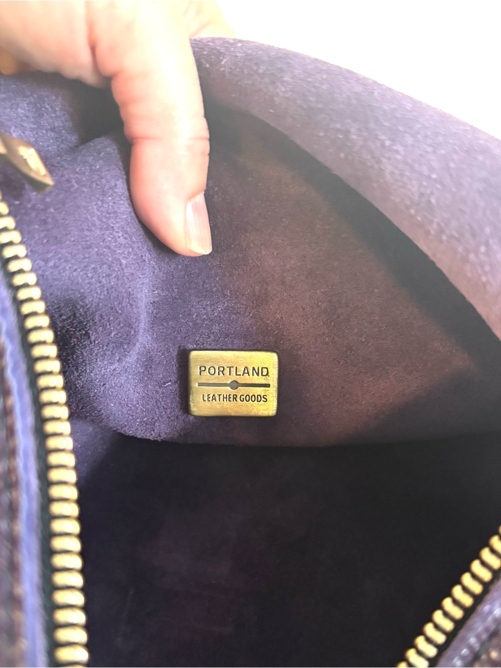 RARE! Sold out color! Portland Leather Large Slouchy in plum - Picture 10 of 10
